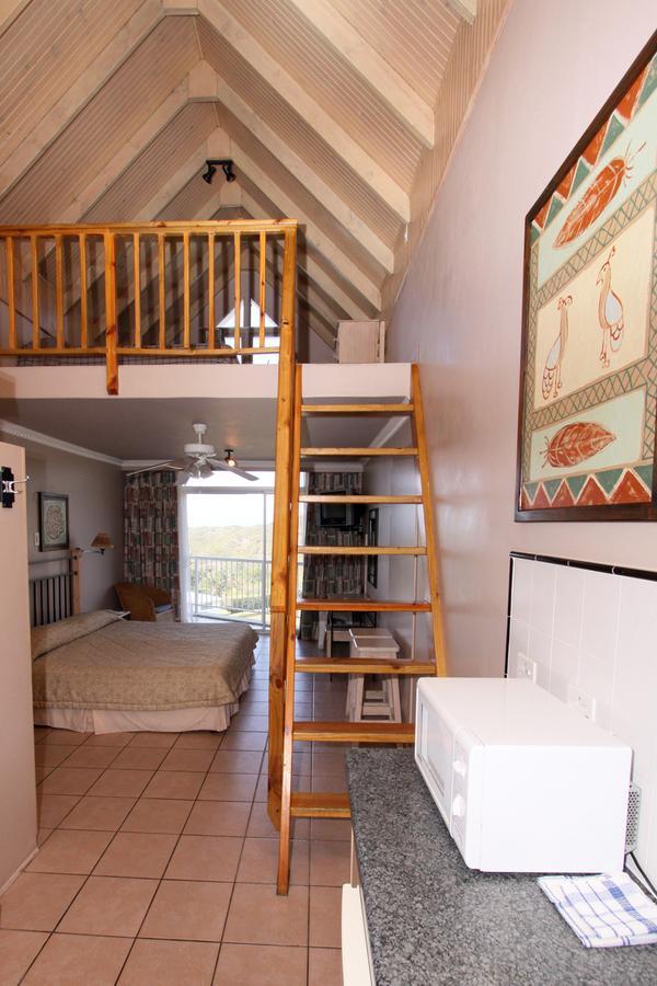 The Reef Apartments East London Buitenkant foto